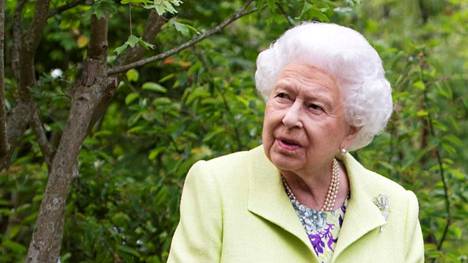 Kuningatar Elisabetin epäillään muokanneen lakiluonnoksia ennen niiden käsittelyä parlamentissa.