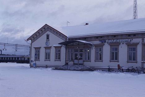 Joensuu Station represents Neo-Renaissance, and the construction of the station was completed in 1894.  Ema is one of the most valuable historical and historical preservation sites of the Finnish Railways.