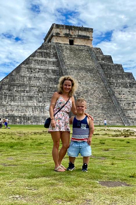 Elina Sarpola ja Joose Jeskanen joutuivat viettämään kaksi viikkoa Meksikossa ennen kuin pääsivät Yhdysvaltoihin, koska koronaviruksen takia asetetut matkustusrajoitukset olivat vielä voimassa.