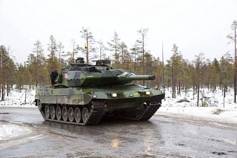 Suomalainen Leopard 2A6 -taistelupanssarivaunu Norjassa pidetyssä Trident Juncture 18 harjoituksessa marraskuussa 2018. 