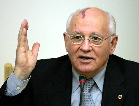 Gorbatshovia syytetään Venäjällä paitsi Neuvostoliiton hajottamisesta niin myös siitä, että maailmasta tuli sen jälkeen ”yksinapainen” eli Yhdysvaltain hallitsema.
