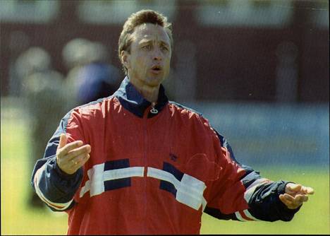 Johan Cruyff toimi FC Barcelonan valmentajana vuosina 1988–96.