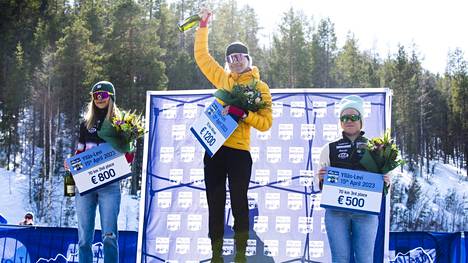 Kaisa Mäkäräinen voitti naisten sarjan ylivoimaisesti.