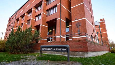 Oikeutta käytiin Kuopion oikeus- ja poliisitalolla.