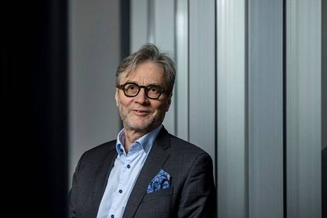 Husin johtajaylilääkäri Markku Mäkijärvi korostaa ihmisten oman toiminnan merkitystä uuden muunnoksen kanssa.