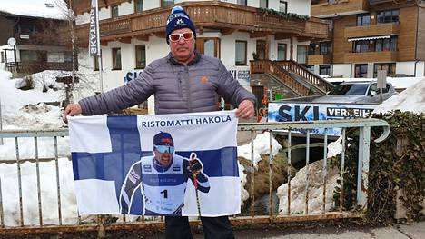 Ristomatti Hakolan isän Tuomo Hakolan usko ei horju hiihdon MM-kisoissa.