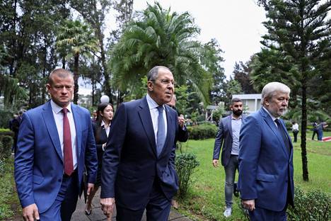 Afrikan maita kiertänyt Venäjän ulkoministeri Sergei Lavrov saapui puunistustusseremoniaan Venäjän suurlähetystölle Etiopian Addis Abebassa heinäkuussa.