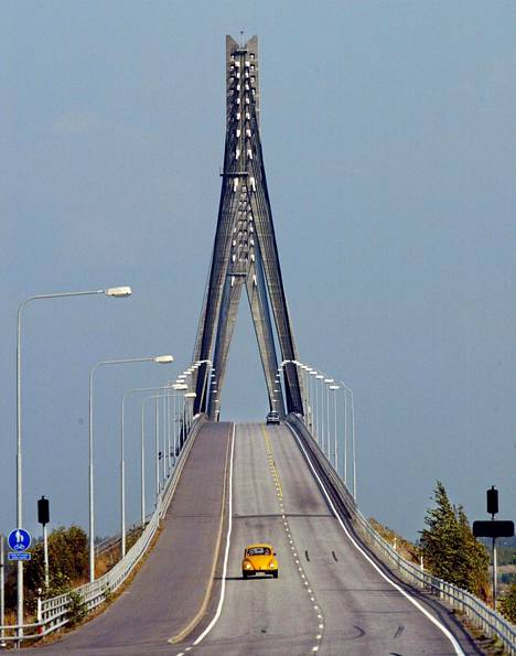 Suomen pisin silta on komea ilmestys – pylonit kurkottelevat 82,5 metrin  korkeuteen - Matkat - Ilta-Sanomat