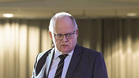 Keskuskauppakamarin tentissä puheenjohtajia tenttasi IS:n politiikan erikoistoimittaja Timo Haapala. 