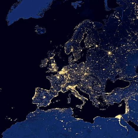 Nasan Suomi -satelliitti tallensi yöllisen Euroopan – katso huikea kuva -  Ulkomaat - Ilta-Sanomat