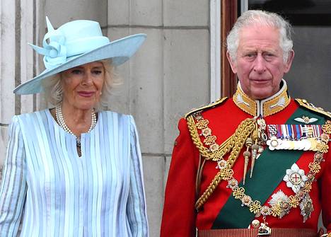 Prinssi Harryn kirjassaan esittämät väitteet kuningatar Camillasta saivat kuningas Charlesin vihaiseksi.
