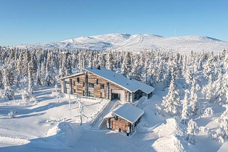 Suomen toiseksi kallein vapaa-ajanasunto on Levillä, Utsuvaaran laella. 300 neliön kelomökillä on hintaa noin 3,2 miljoonaa euroa.