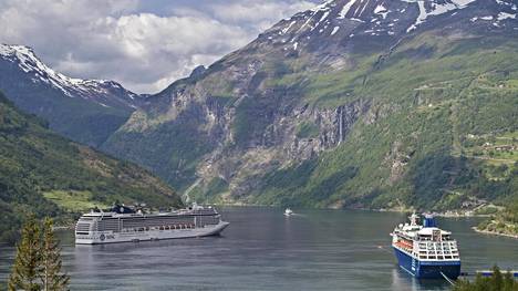 Norjan vuonoristeilyt tarjoavat häikäisevän kauniita luontonäkymiä.