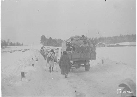 Suomalaisia joukkoja Säkkijärvellä maaliskuussa 1940.