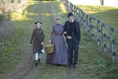 Anna (Amybeth McNulty) saapuu Marillan (Geraldine James) ja Matthew’n (R.H. Thomson ) luokse.