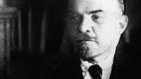 Suomi itsenäistyi Venäjästä vuonna 1917, Leninin johtamien bolsevikkien kaapattua vallan.