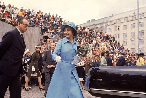 Kuningatar Elisabet II vieraili myös Temppeliaukion kirkossa 1976.