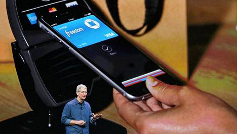 Applen toimitusjohtaja Tim Cook esitteli Apple Pay -maksamista tiistaina. Sen edellyttämä tekniikka on ollut muiden valmistajien puhelimissa jo vuosia.
