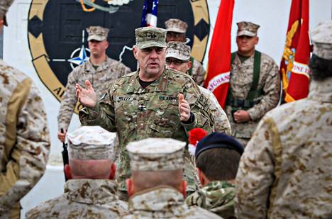 Kenraali Mark Milley puhui sotilaille Washerissa, Afganistanissa vuonna 2014.