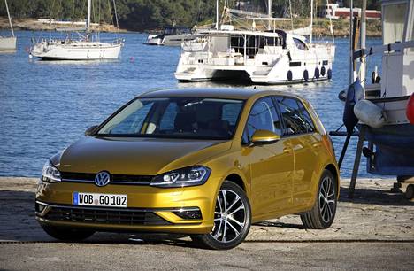 Uusi, uudistunut, täysin uusi vaiko facelift? Kuluttajalla on tekemistä termien kanssa. Kuvassa Volkswagen Golf 1.5 TSI BMT 110 kW Highline, johon IS tutustui viime viikolla Espanjassa. Valmistajan edustaja itse puhui siellä päivityksestä – eikä faceliftista.