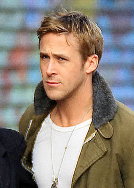 Näyttelijä Ryan Gosling ilman partaa...