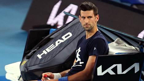 Novak Djokovic kuvattuna harjoituksissa.