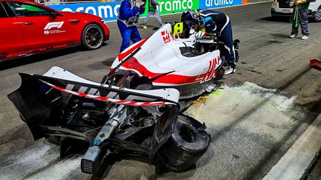 Mick Schumacherin kolari tulee kalliiksi Haas-tallille.