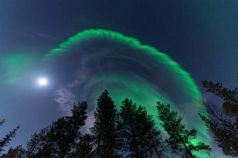 Dennis Lehtonen kuvasi revontulet Sodankylän taivaalla.
