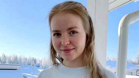 Jenni Kuisma Tampereen klassillisesta lukiosta kirjoitti kahdeksan laudaturia.
