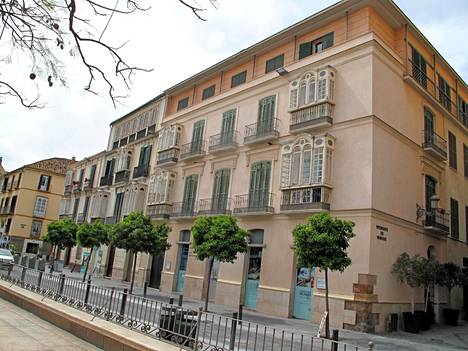Málaga on täynnä kauniita vanhoja rakennuksia. Tämän talon lähistöllä sijaitsee myös Picasson syntymäkoti, joka toimii nykyän museona.
