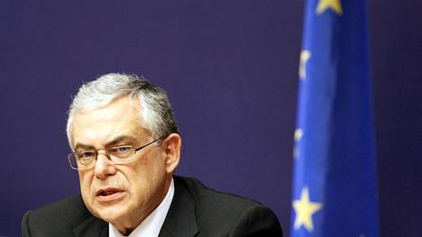 Lukas Papademos kuvattiin EU-kokouksessa Brysselissä tammikuussa 2012.