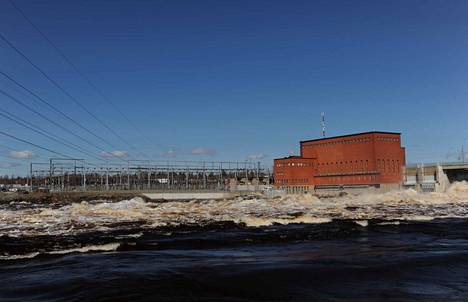 Kemijoki hallitsee alueen maisemaa. Isohaaran voimalaitos on tuottanut sähköä jo vuodesta 1949. 