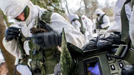 Venäjän asevoimilla on kuvan kaltaista modernia viestintä- ja taistelunjohtotekniikkaa, jonka käyttö Ukrainassa ei kuitenkaan tiettävästi ole laajaa.