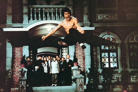 Bruce Lee elokuvassa Vihan nyrkki (1972).