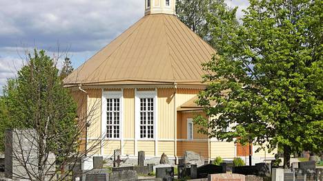 Juupajoen viehättävä kirkko vuodelta 1838 on muodoltaan ainutlaatuinen kahdeksankulmainen niin sanottu mutterikirkko.
