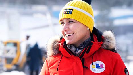 Kommentit Therese Johaugin dopingtapauksesta 2016–2017 tekivät Aino-Kaisa Saarisesta jopa vihatun hahmon Norjassa. Therese Johaug ei tuoreessa elämäkerrassaan säästele hollolalaista. 