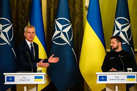 NATO Secretary General Jens Stoltenberg (left) and Ukrainian President Volodymyr Zelensky meet in Kiev on April 20. 