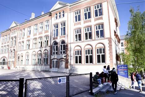 Skam on kuvattu oikeassa Hartvig Nissenin lukiossa, joka sijaitsee vauraassa kaupunginosassa.