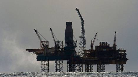 Brent-öljylaatu on peräisin Pohjanmeren alta. Kuvassa ranskalaisen Totalin porauslautta Skotlannin itäpuolella.