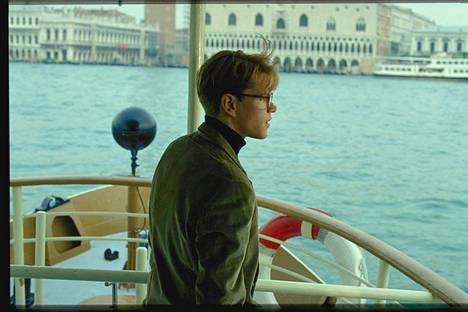 Matt Damon on Tom Ripley vuonna 1999 ilmestyneessä Lahjakas herra Ripley -elokuvassa.