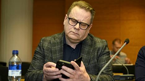 Katri Kulmunin entinen erityisavustaja Kari Jääskeläinen Helsingin käräjäoikeudessa torstaiaamuna.
