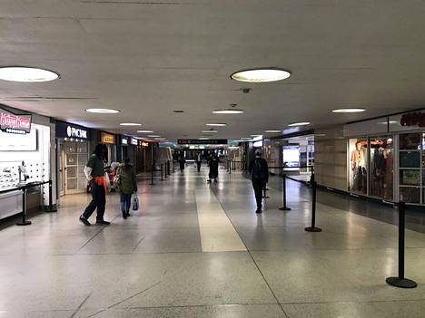 New Yorkin Pennsylvania Station on läntisen pallonpuoliskon vilkkain asema. Nyt käytävillä pyöri lähinnä kodittomia.