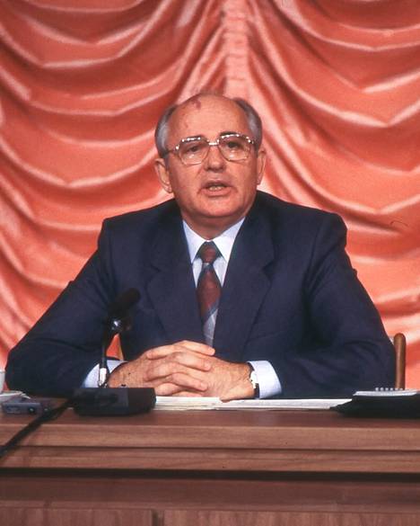 Gorbatshov piti lehdistötilaisuutta Moskovassa elokuussa 1991. Joulukuussa samana vuonna Neuvostoliitto oli jo historiaa.