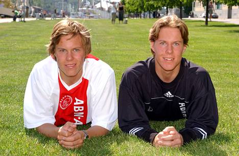 Niklas (vas.) ja Henrik Moisander siirtyivät Ajaxiin 16-vuotiaina.
