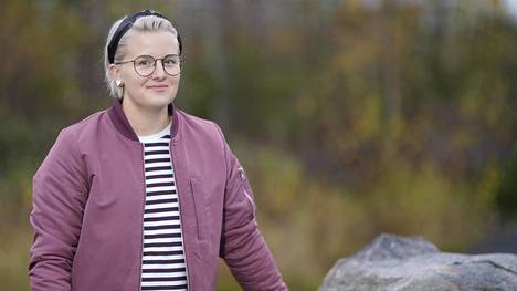 Lääkäri Jenni Puoliväli, 30, haluaa tuoda lääkärien palkat julkiseen keskusteluun ja puhuu suoraan palkastaan.
