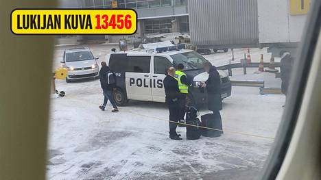 Nimetön pommiuhkaus johti poliisioperaatioon Helsinki-Vantaan lentoasemalla tänään lauantaina.