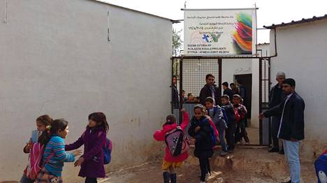 Rami Adhamin johtama Suomi-Syyria-yhteisö on perustamassa jo neljättä kouluaan Syyrian ja Turkin rajaseudulla sijaitsevalle Atmen pakolaisleirille.