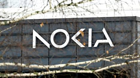 Helsingin Sanomien lähteiden mukaan Nokia aloittaa muutosneuvottelut kesällä tai syksyllä.