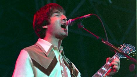 Noel Gallagher Tukholmassa vuonna 1996.