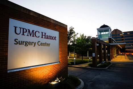 Rushdieta hoidetaan Pennsylvanian osavaltiossa sijaitsevassa UPMC Hamot -sairaalassa.